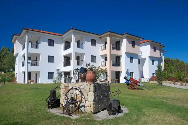 CROUSSO-VILLAGE-_CHR4183