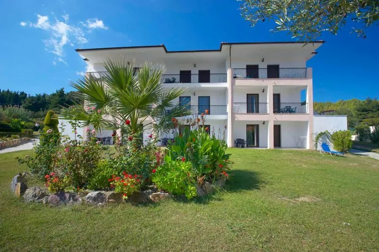 CROUSSO-VILLAGE-_CHR4225