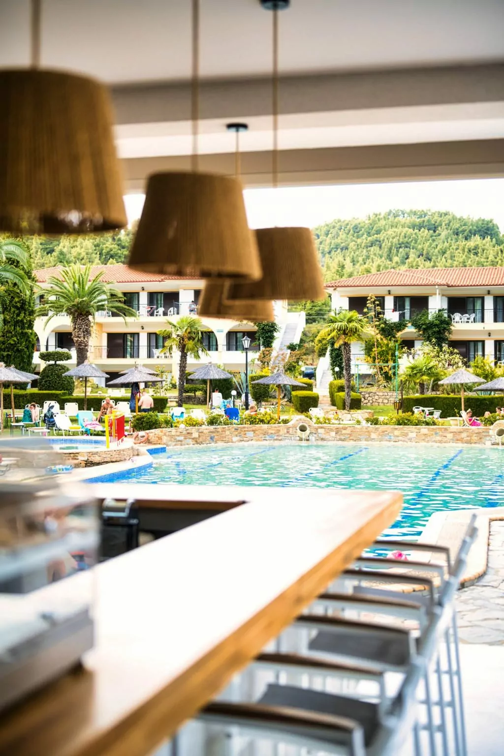 Pool Bar Bacchus - 3