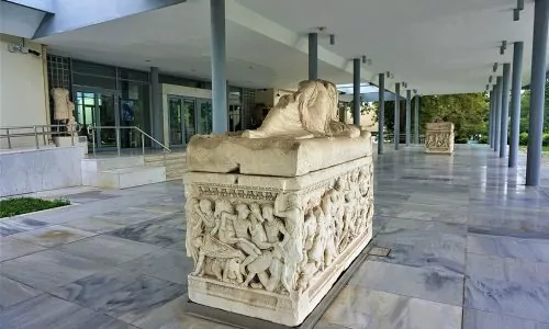 1024px-Archaeological_Museum_of_Thessaloniki_by_Joy_of_Museums