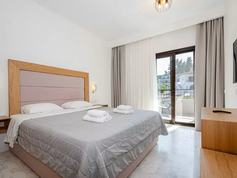 Apartment-partialy-renovated-3a