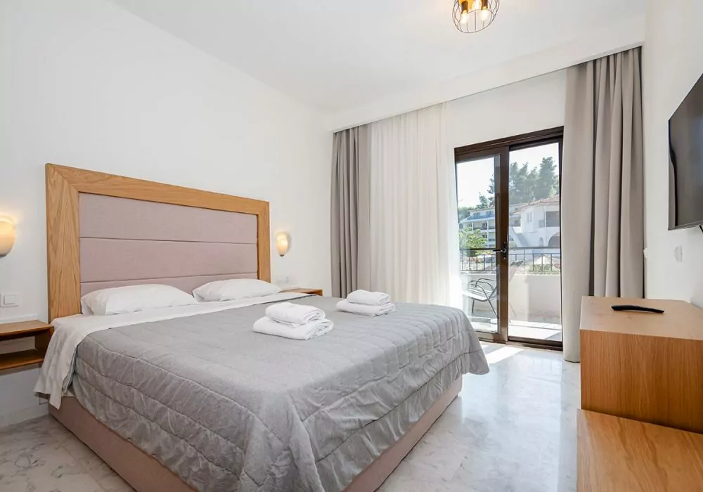 Apartment (partialy renovated) 3a