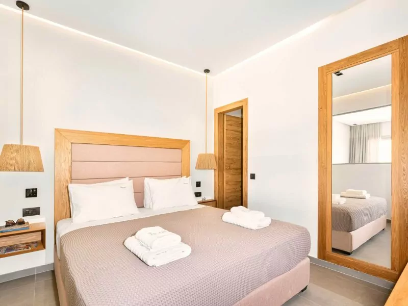 Deluxe Suite - 2nd Mainbedroom DLX