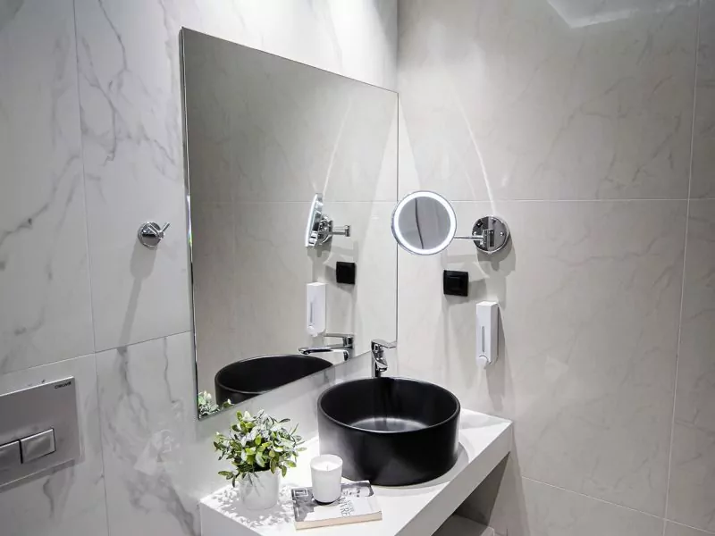 Junior Suite Bathroom 2a