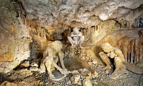 PETRALONA_CAVE_01